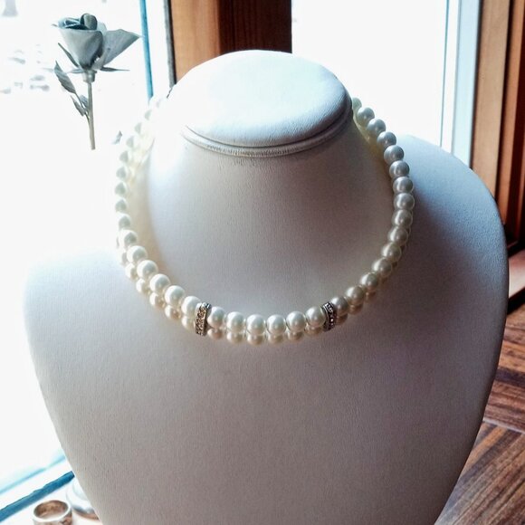 Beautiful & Elegant Double-strand Faux Pearl Necklace w/Rhinestone Spacers NWOT - Picture 5 of 11